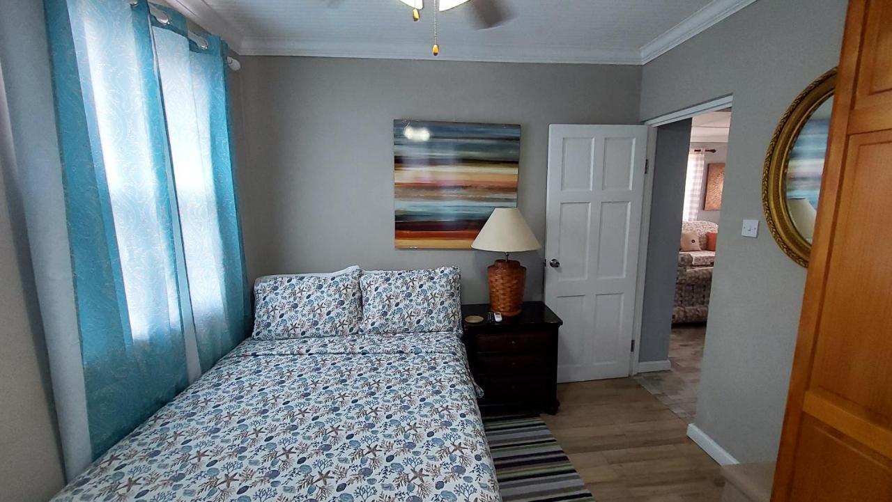 Carmen Apartment Бриджтаун Экстерьер фото