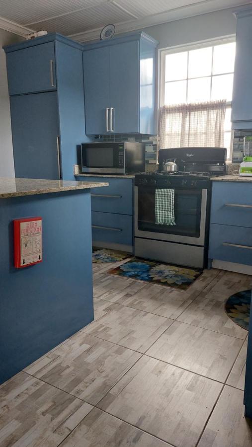 Carmen Apartment Бриджтаун Экстерьер фото
