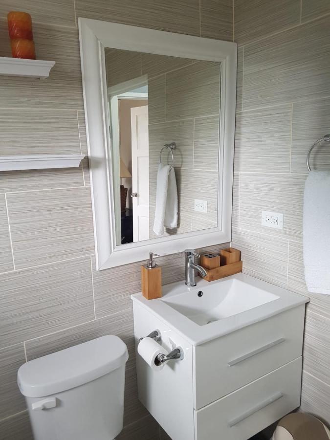 Carmen Apartment Бриджтаун Экстерьер фото